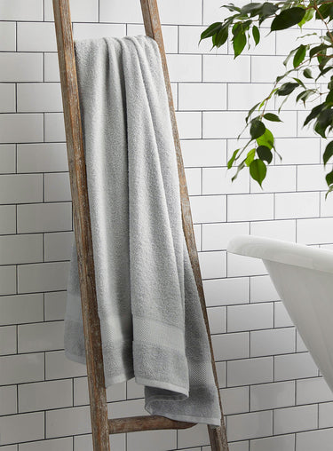 Extra-value colour bath sheet